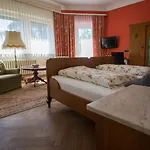Kurvilla Am Park Pensjonat Bad Kissingen