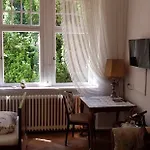 Kurvilla Am Park Pensjonat 3*