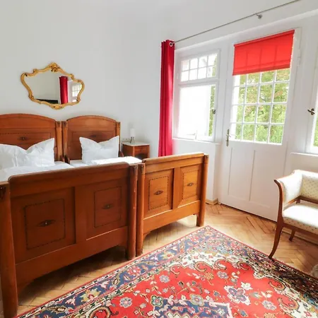 Kurvilla Am Park Guest house